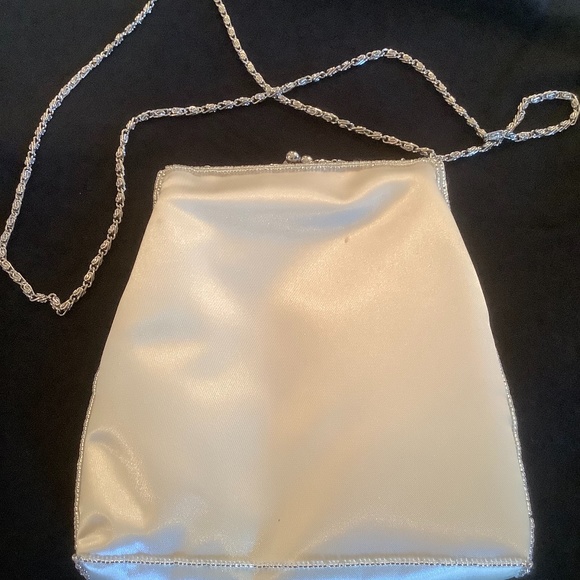 Stunning bridal or evening bag - Picture 3 of 7